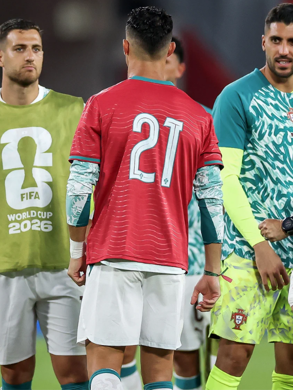 Cristiano-Ronaldo-21-Jersey-Red