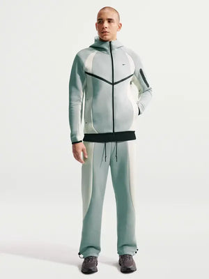 Mens-Nike-Tech-Colour-Block-Fleece-Tracksuit